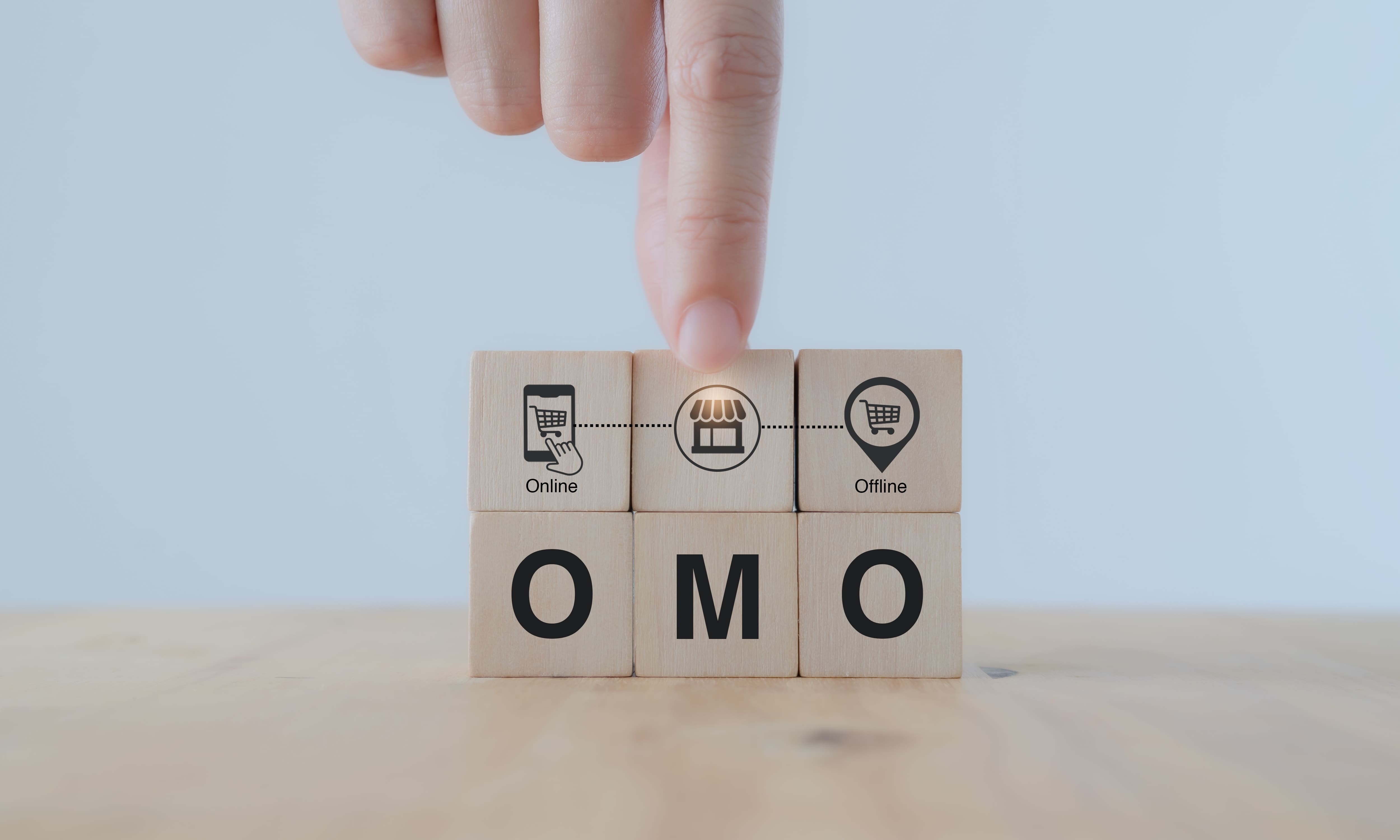 OMOとは？O2O・オムニチャネルとの違いやメリット、成功事例3つを紹介