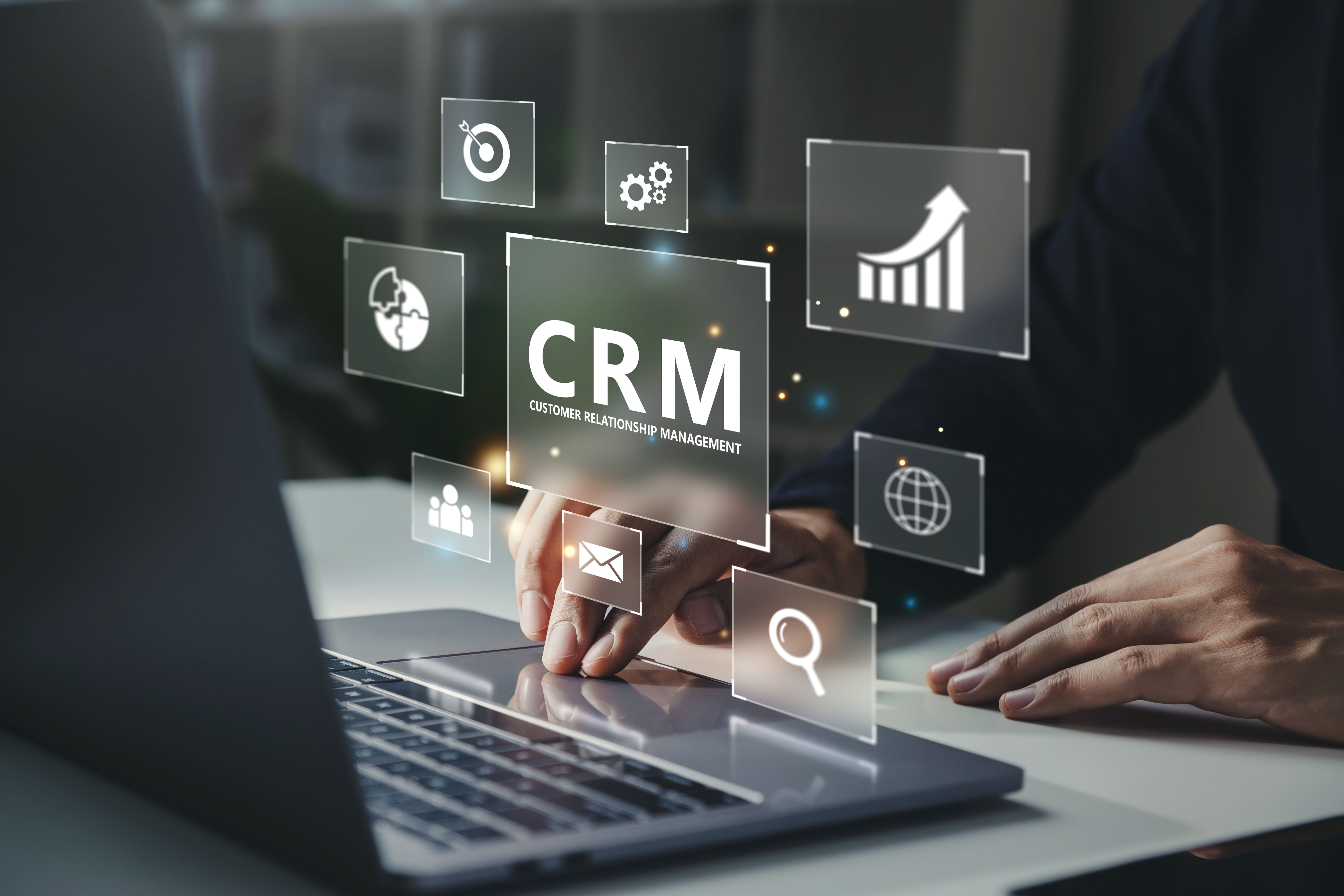 顧客管理システム（CRM）の導入費用は？失敗しない選び方も解説